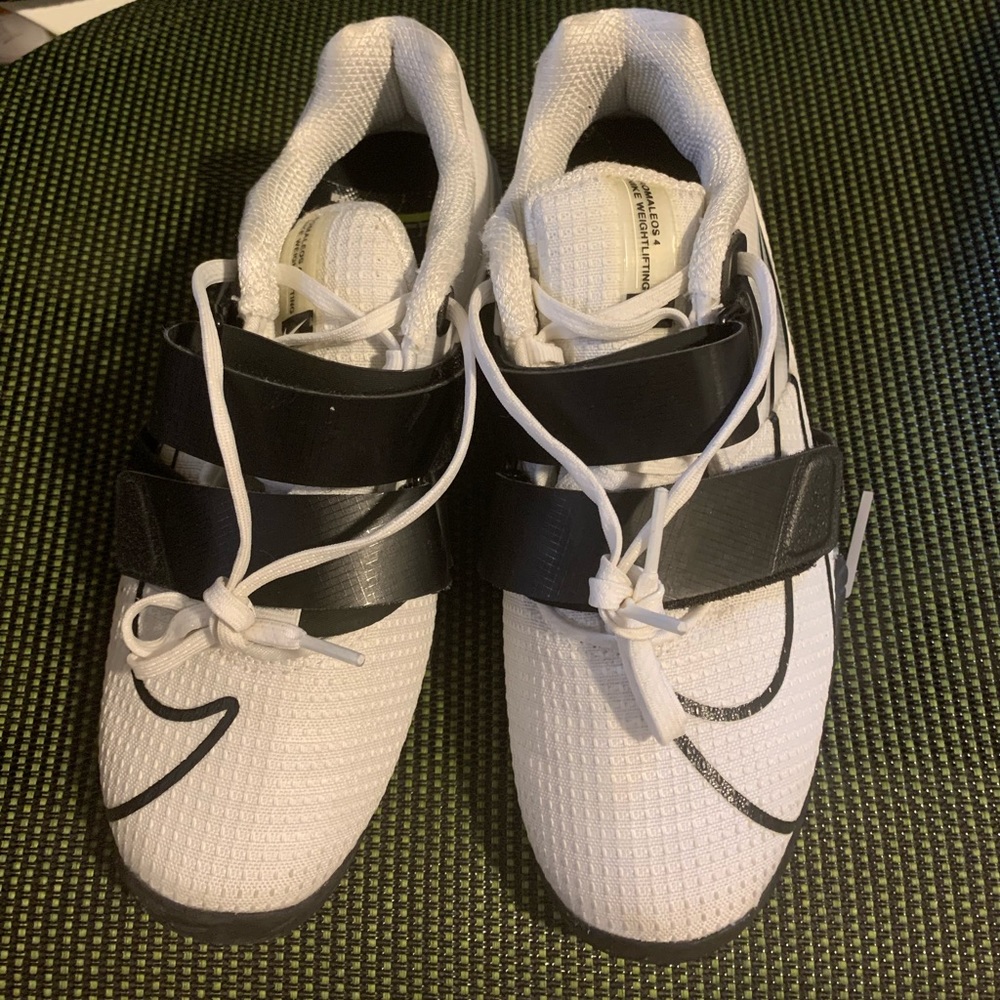 Nike Romaleos 4 size 5.5 Men size 7 women